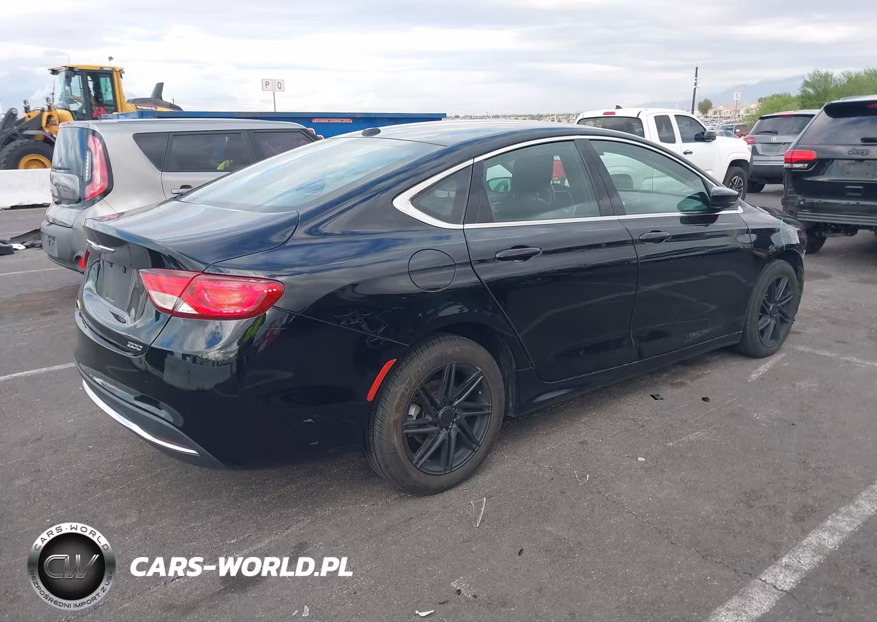 2016 Chrysler 200 Limited VIN:1C3CCCAB7GN149707 - 4