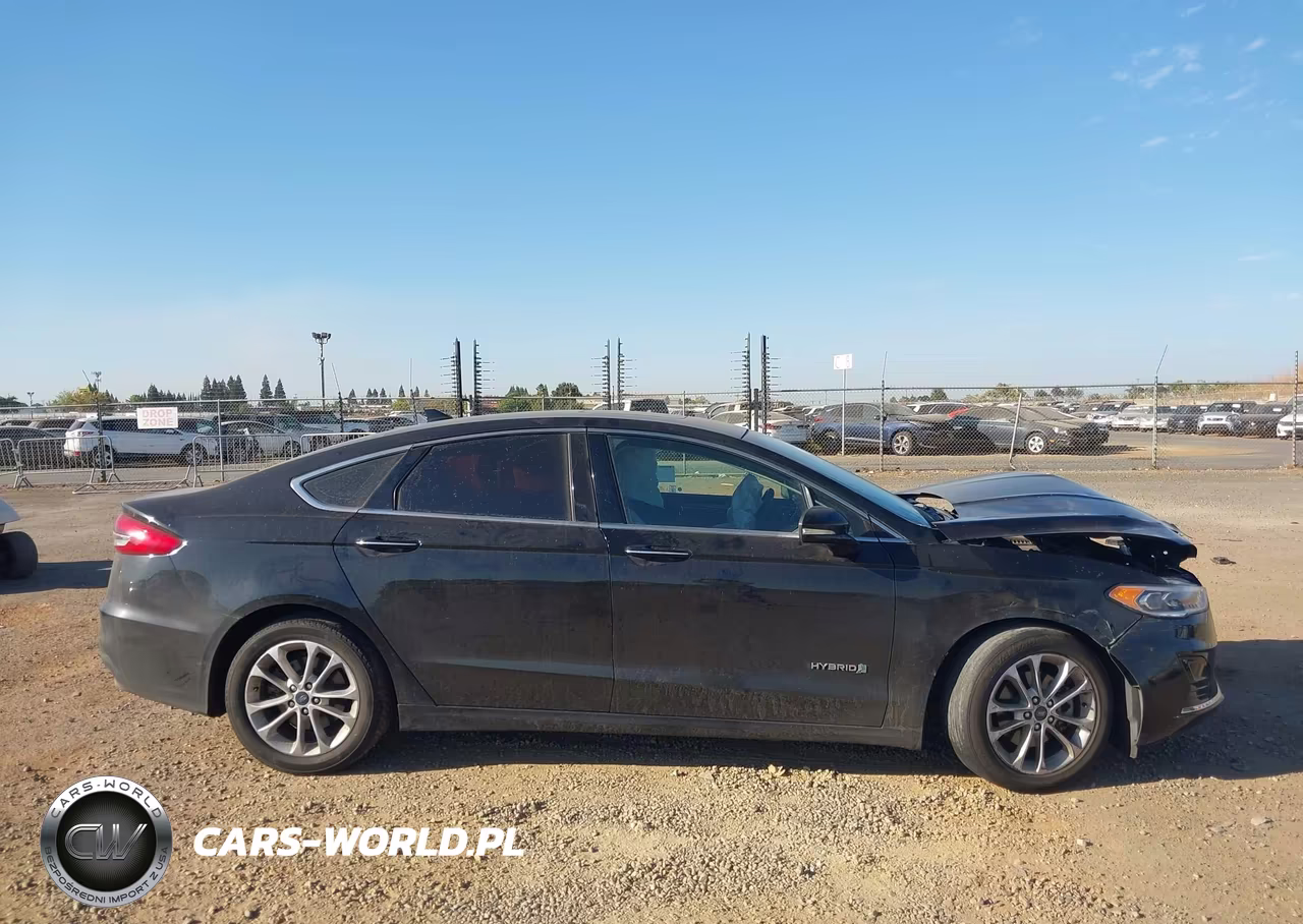 2019 Ford Fusion Hybrid Sel VIN:3FA6P0MU6KR117559 - 13