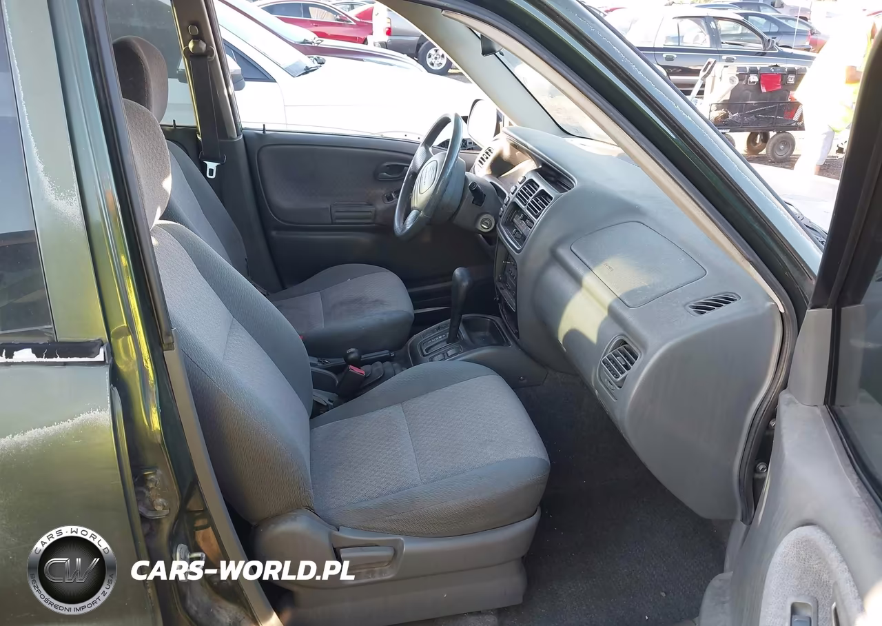 2000 Chevrolet Tracker Hard Top VIN:2CNBJ13C1Y6940307 - 5