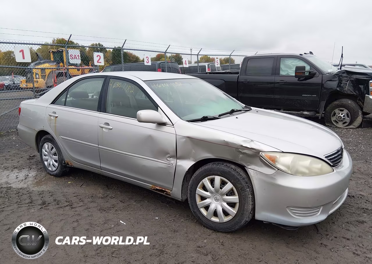 2005 Toyota Camry Le