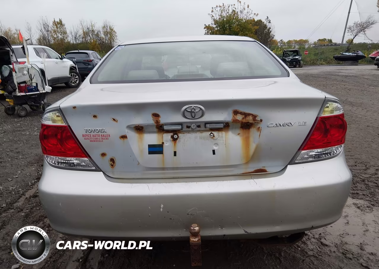 2005 Toyota Camry Le VIN:4T1BE32K25U625831 - 16