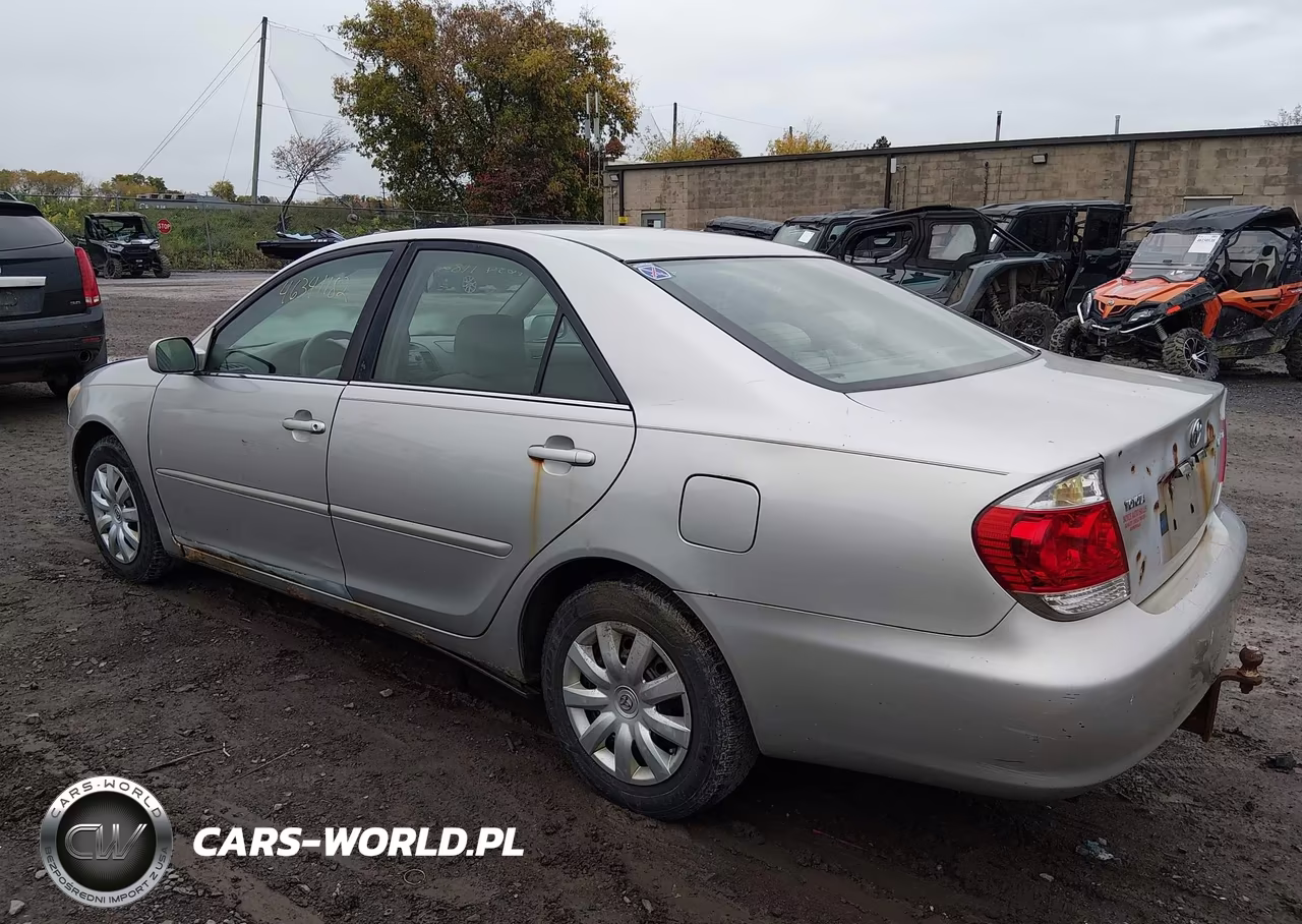 2005 Toyota Camry Le VIN:4T1BE32K25U625831 - 3