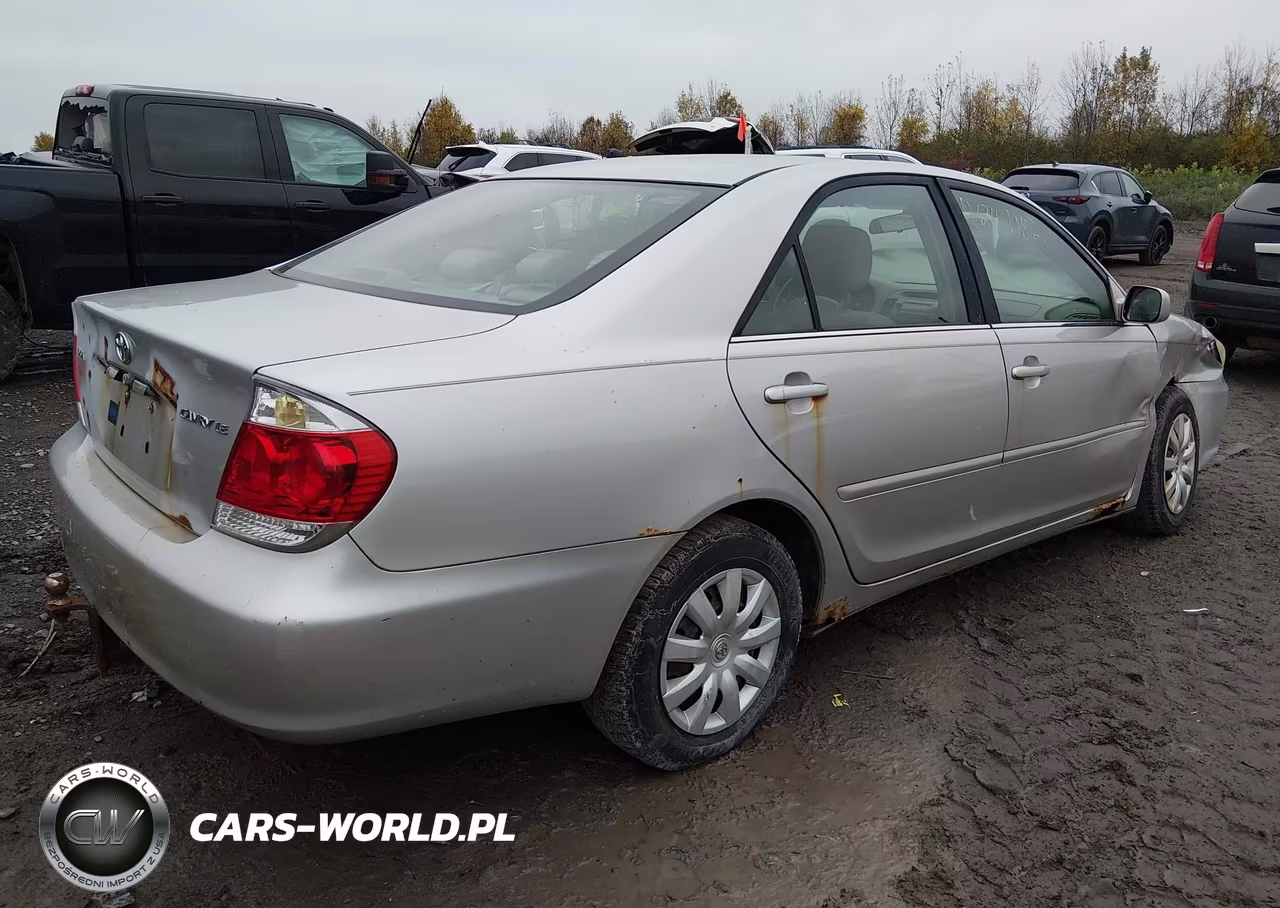 2005 Toyota Camry Le VIN:4T1BE32K25U625831 - 4
