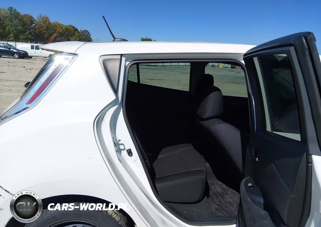 2015 Nissan Leaf S VIN:1N4AZ0CP1FC302042 - 8