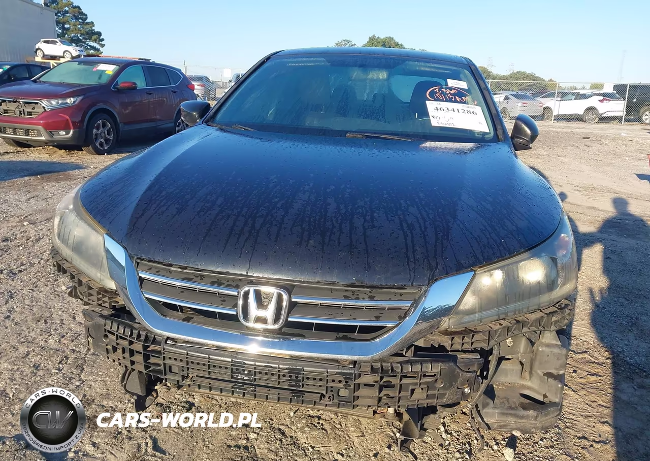 2015 Honda Accord Sport VIN:1HGCR2F57FA170555 - 13