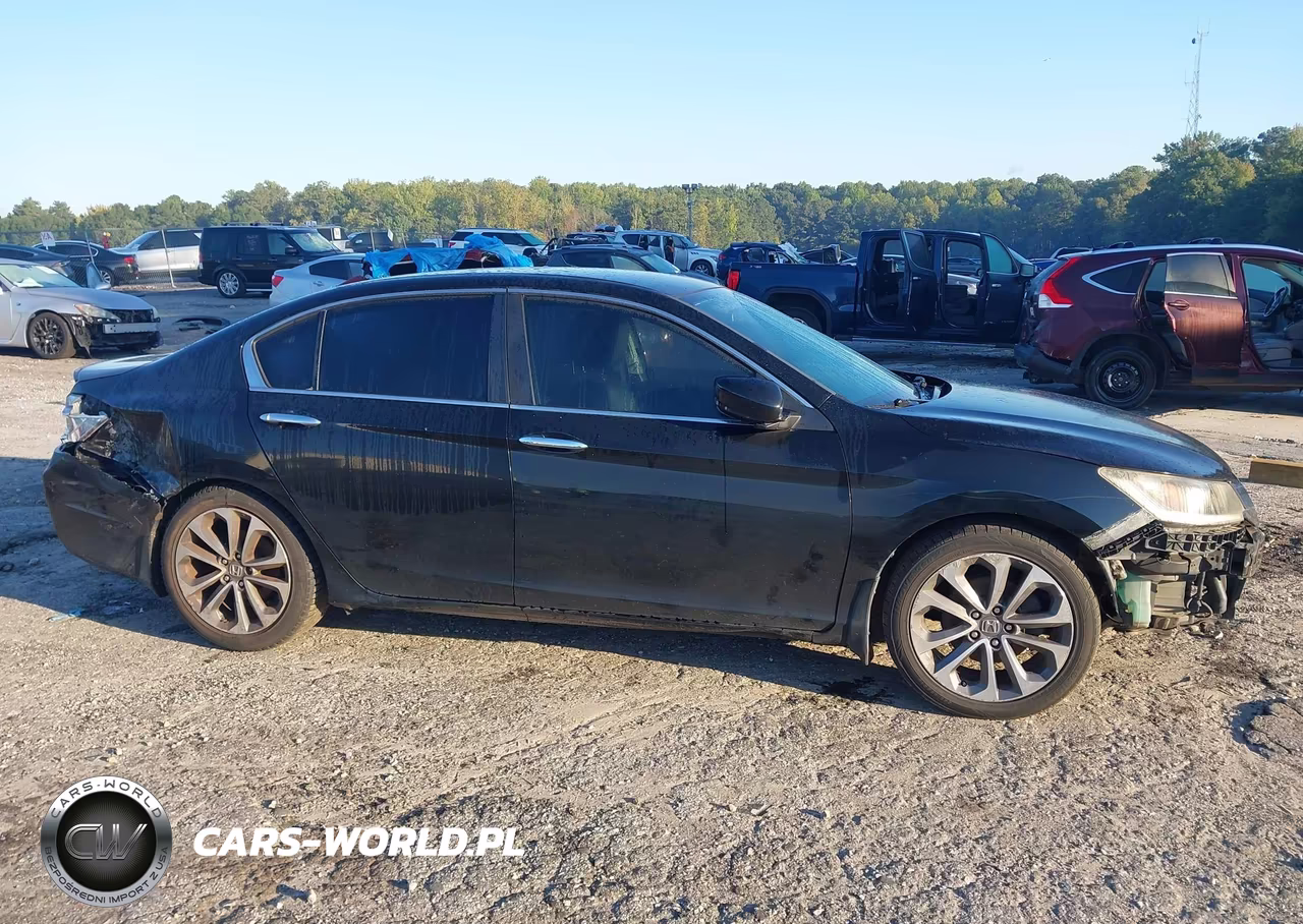 2015 Honda Accord Sport VIN:1HGCR2F57FA170555 - 14