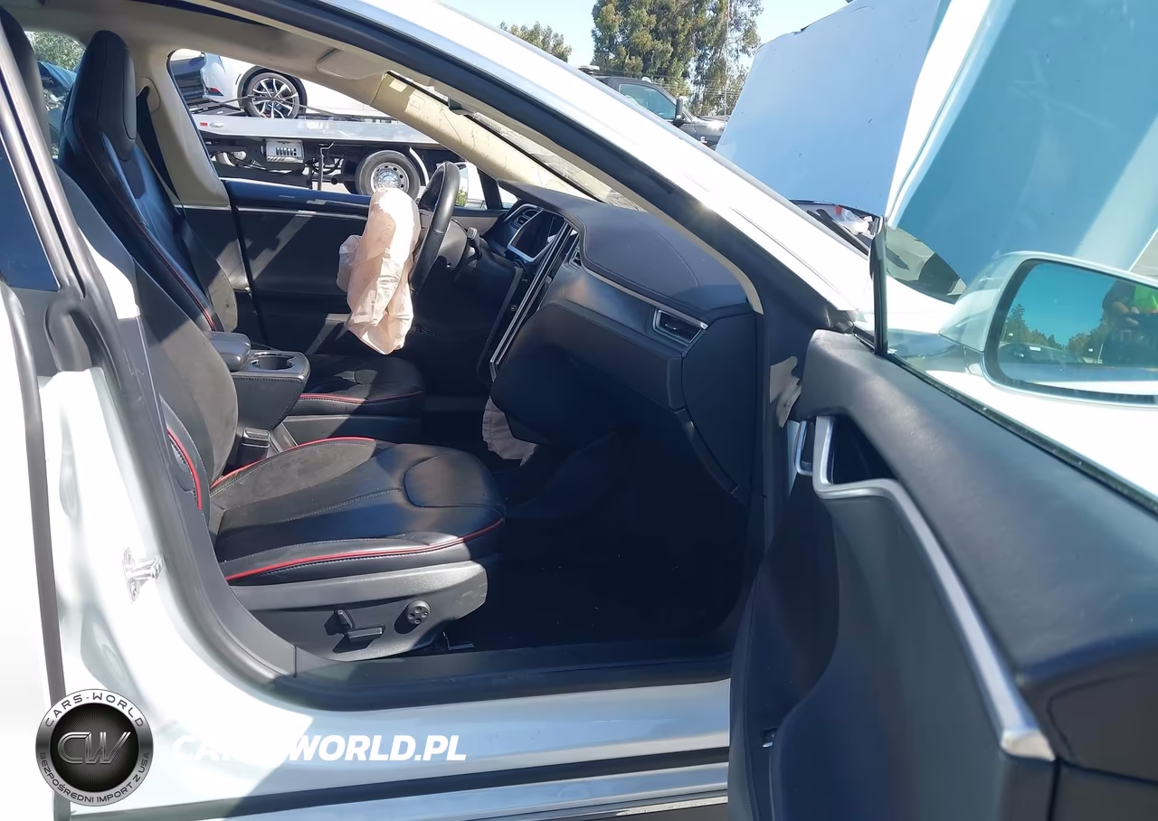 2013 Tesla Model S Performance VIN:5YJSA1CP4DFP13494 - 5