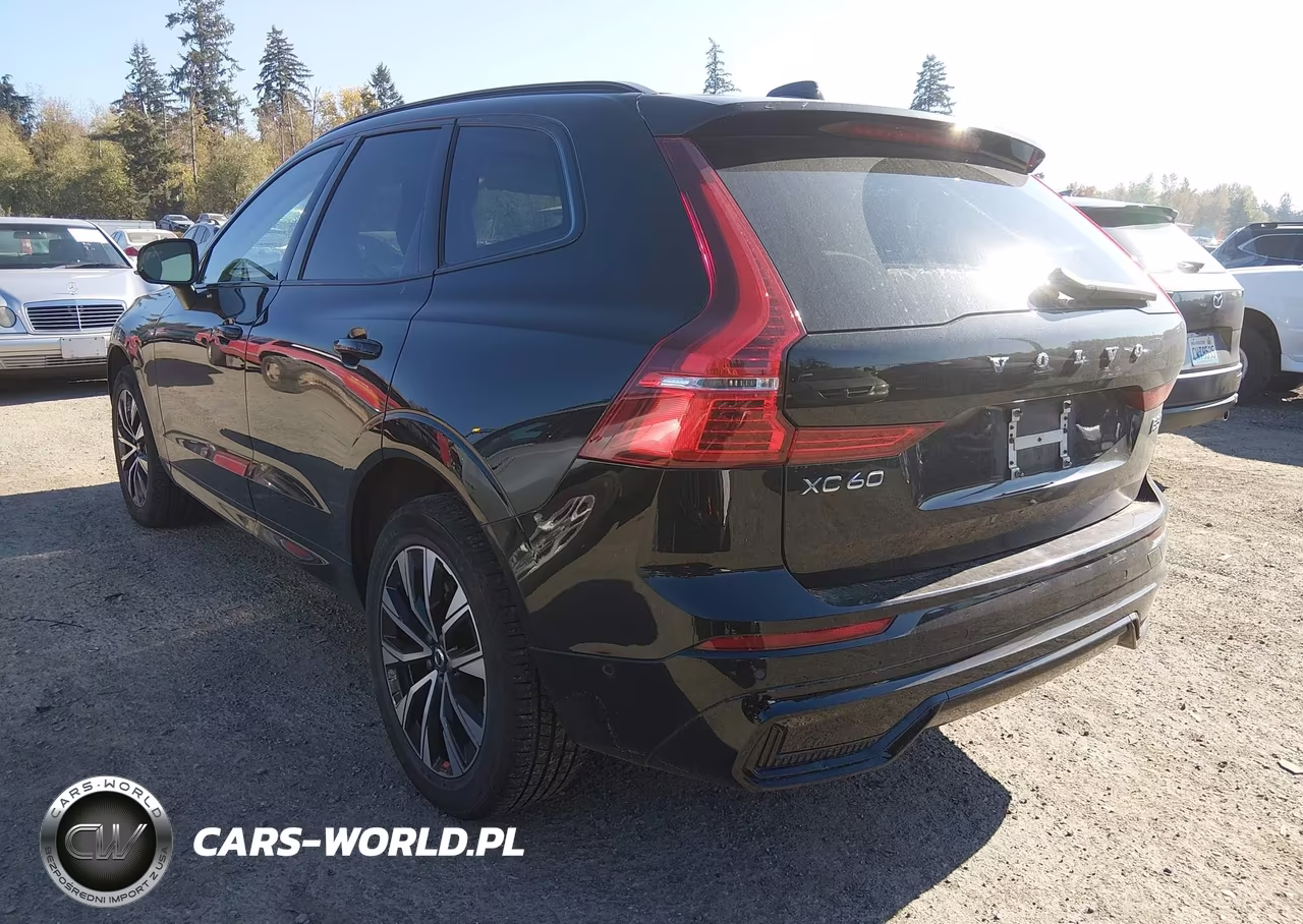 2023 Volvo Xc60 B5 Plus Dark Theme VIN:YV4L12RL7P1266183 - 3