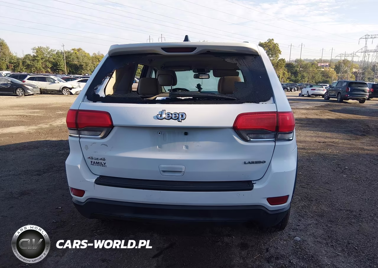 2015 Jeep Grand Cherokee Laredo VIN:1C4RJFAG2FC174095 - 16