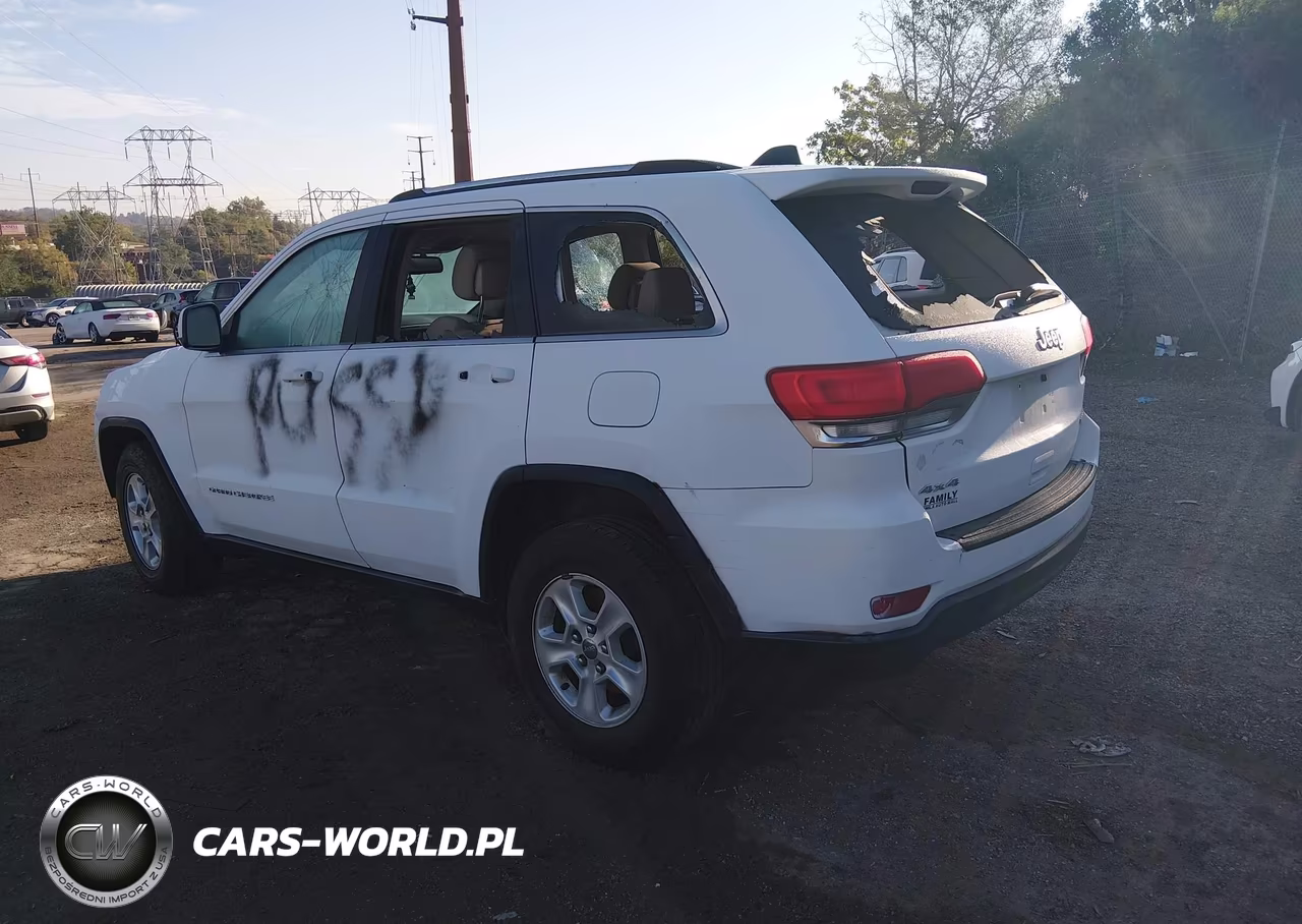 2015 Jeep Grand Cherokee Laredo VIN:1C4RJFAG2FC174095 - 3