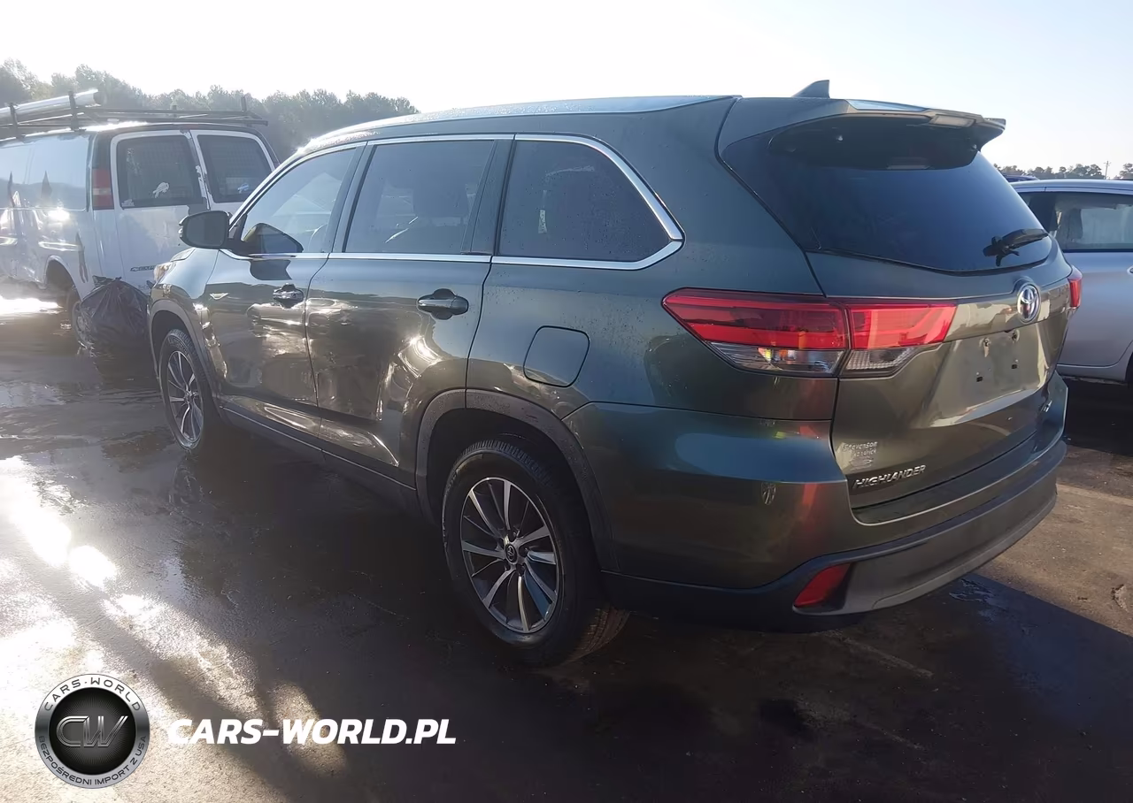2019 Toyota Highlander Xle VIN:5TDKZRFH0KS327112 - 3