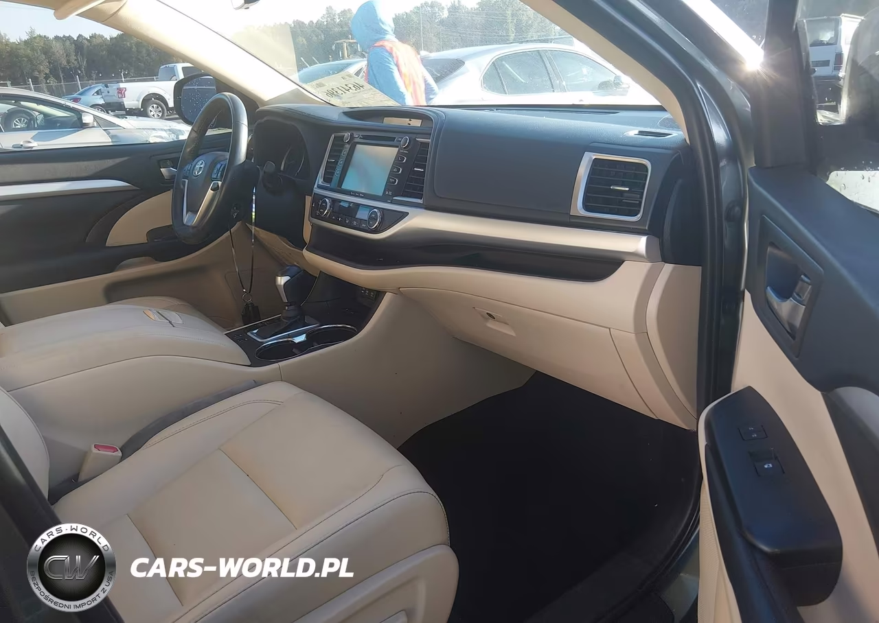 2019 Toyota Highlander Xle VIN:5TDKZRFH0KS327112 - 5