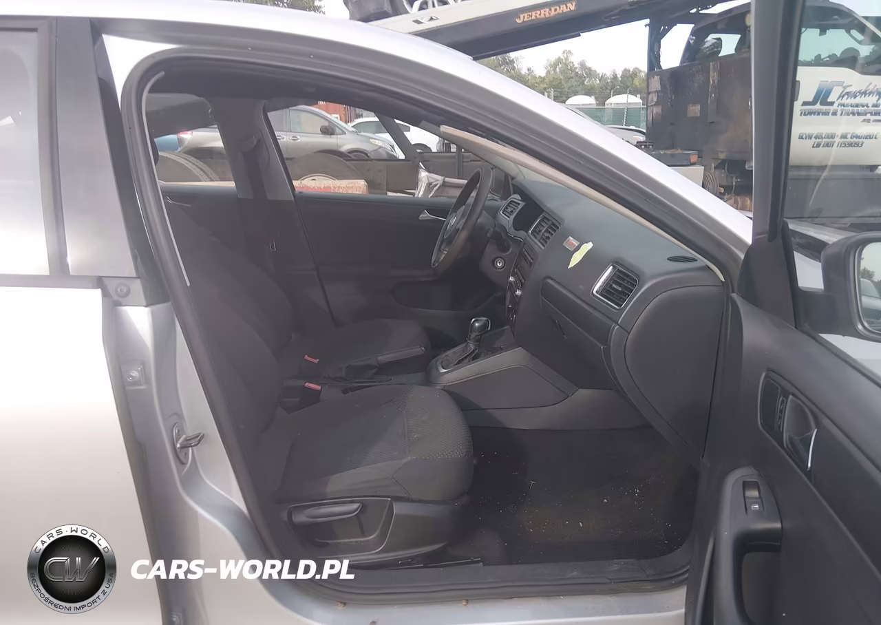 2011 Volkswagen Jetta 2.0L S VIN:3VW2K7AJ6BM061823 - 5