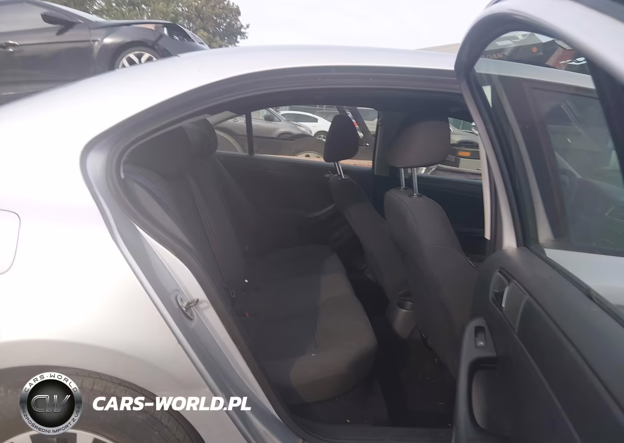 2011 Volkswagen Jetta 2.0L S VIN:3VW2K7AJ6BM061823 - 8