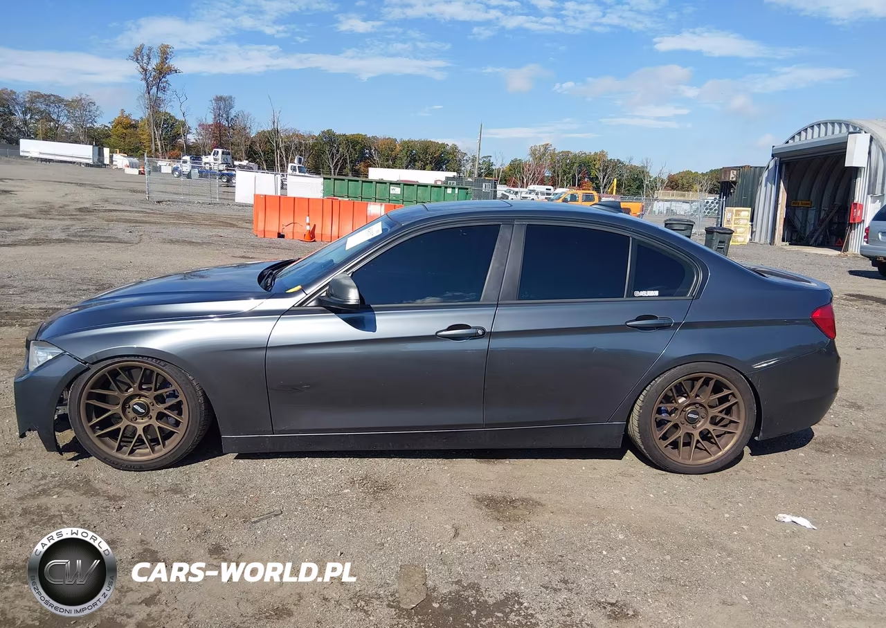 2014 BMW 335I xDrive VIN:WBA3B9C51EF588737 - 14