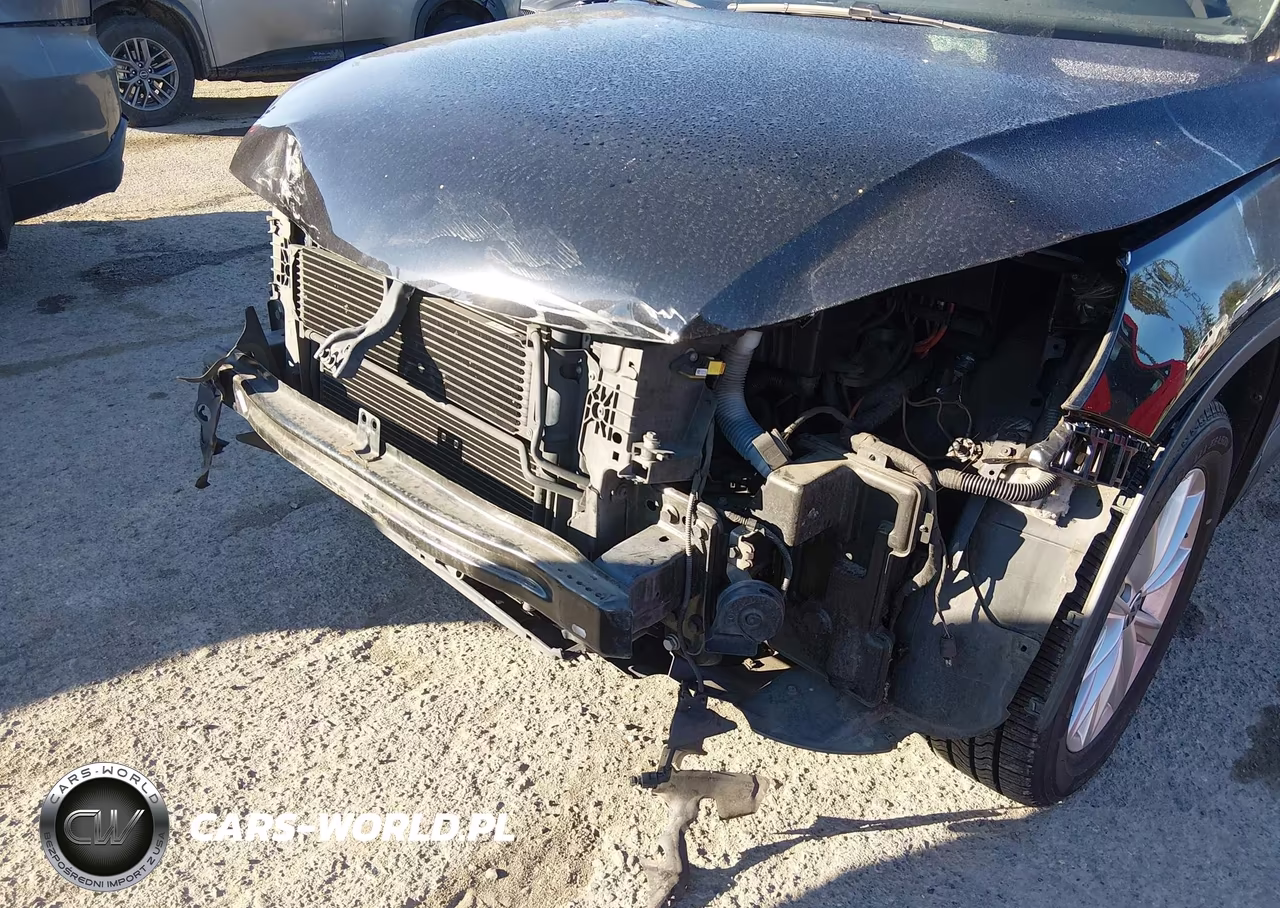 2017 Volkswagen Tiguan 2.0T-2.0T S VIN:WVGBV7AX7HK047598 - 6