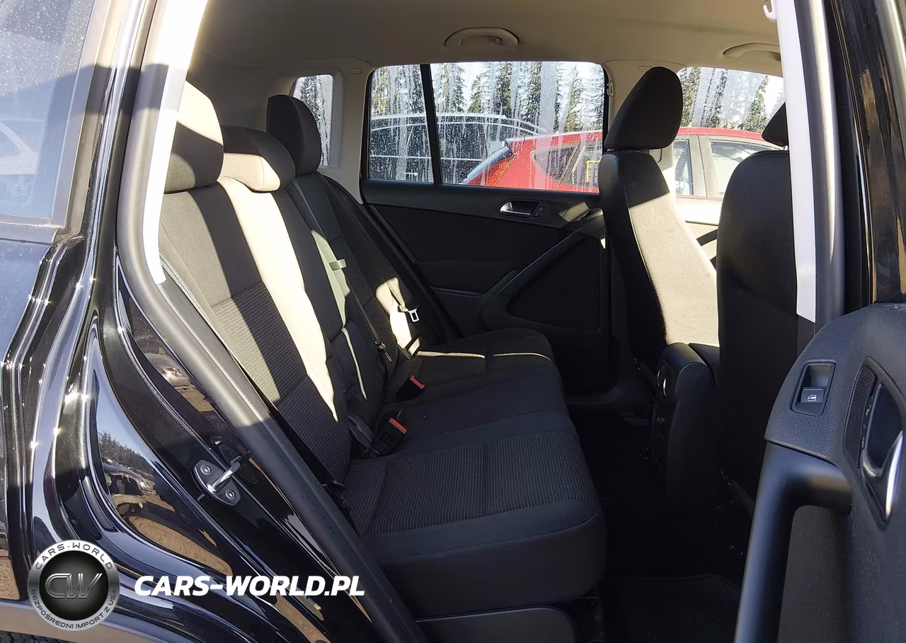 2017 Volkswagen Tiguan 2.0T-2.0T S VIN:WVGBV7AX7HK047598 - 8