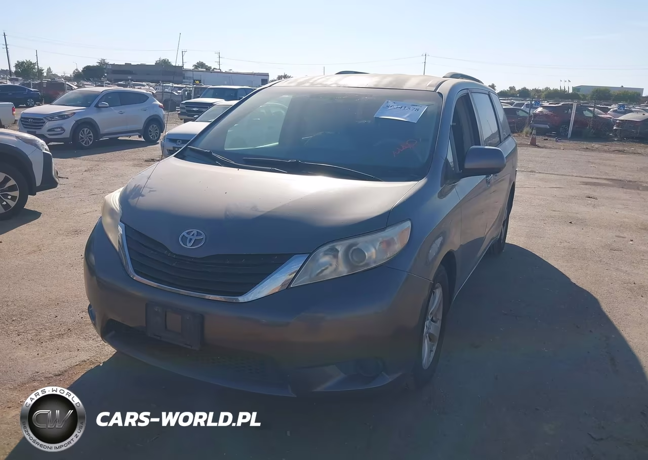 2011 Toyota Sienna Le V6 VIN:5TDKK3DC7BS074699 - 2