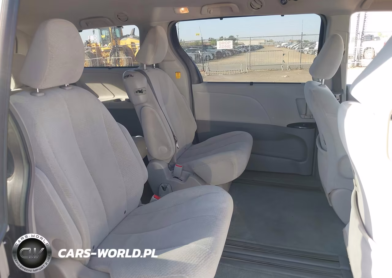 2011 Toyota Sienna Le V6 VIN:5TDKK3DC7BS074699 - 8