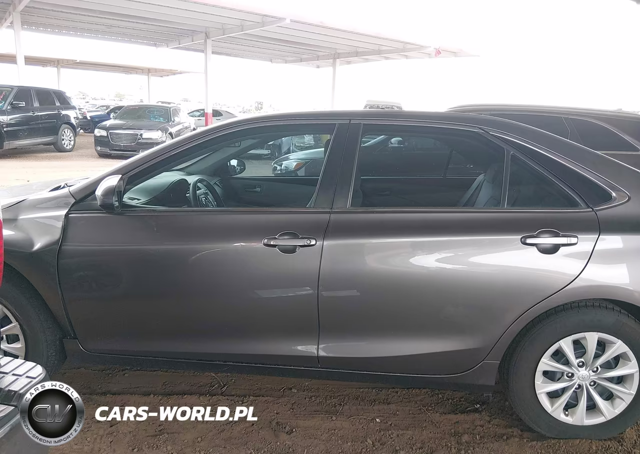 2015 Toyota Camry Le VIN:4T4BF1FK8FR457731 - 14