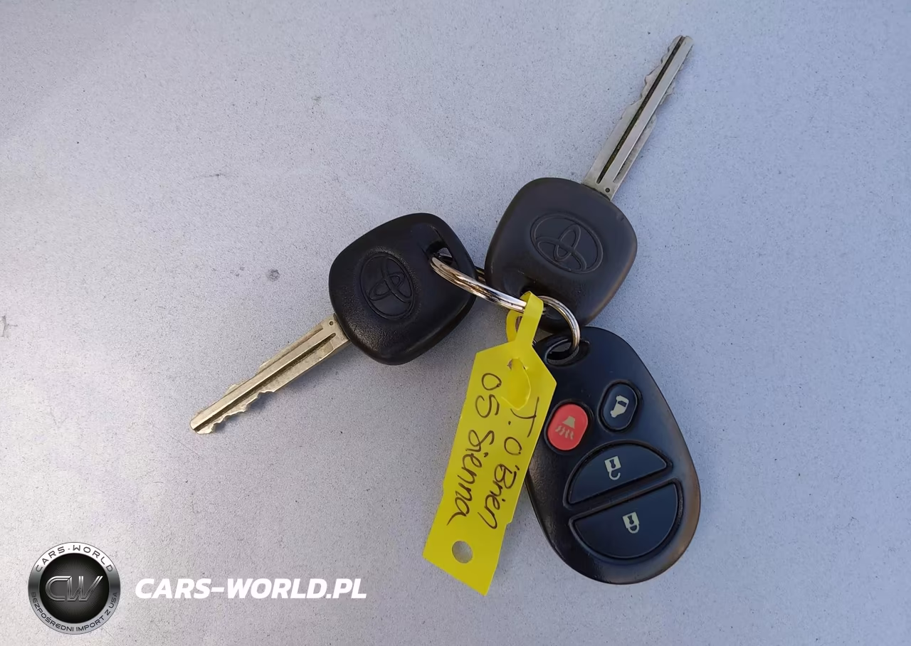 2005 Toyota Sienna Le VIN:5TDZA23C15S256593 - 10