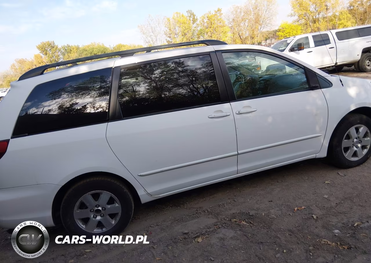 2005 Toyota Sienna Le VIN:5TDZA23C15S256593 - 4