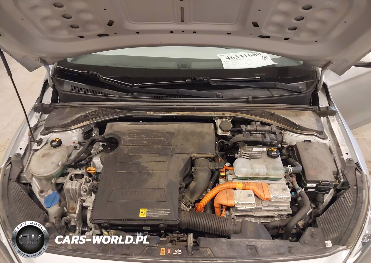 2020 Hyundai Ioniq Hybrid Blue VIN:KMHC65LC3LU220109 - 10