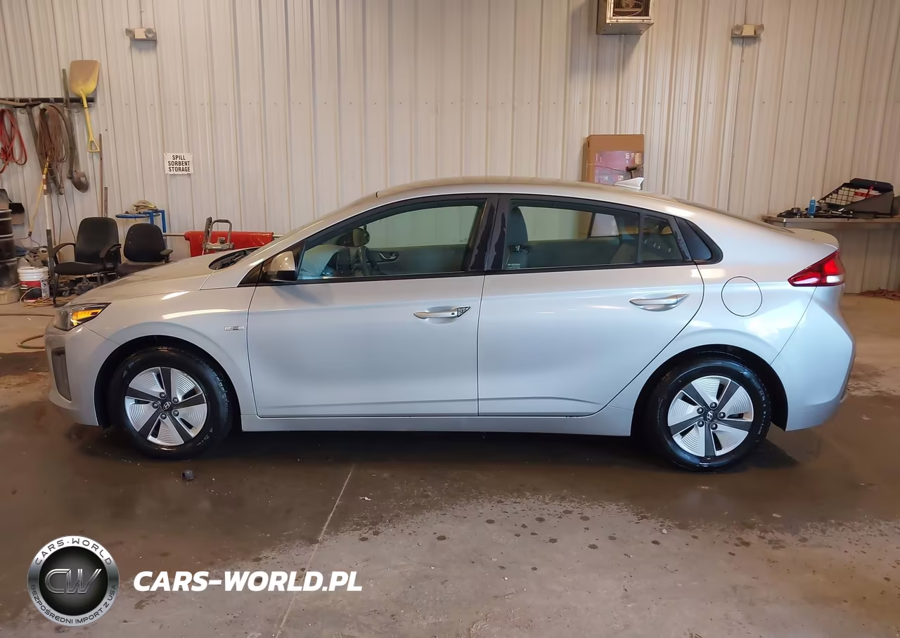 2020 Hyundai Ioniq Hybrid Blue VIN:KMHC65LC3LU220109 - 16
