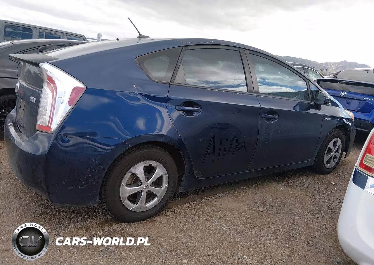2012 Toyota Prius Four VIN:JTDKN3DUXC1482984 - 12