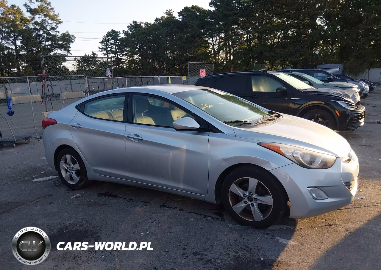 2013 Hyundai Elantra Gls VIN:5NPDH4AE0DH322075 - 13