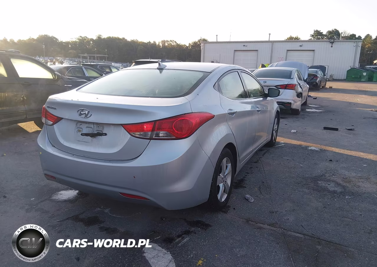 2013 Hyundai Elantra Gls VIN:5NPDH4AE0DH322075 - 4