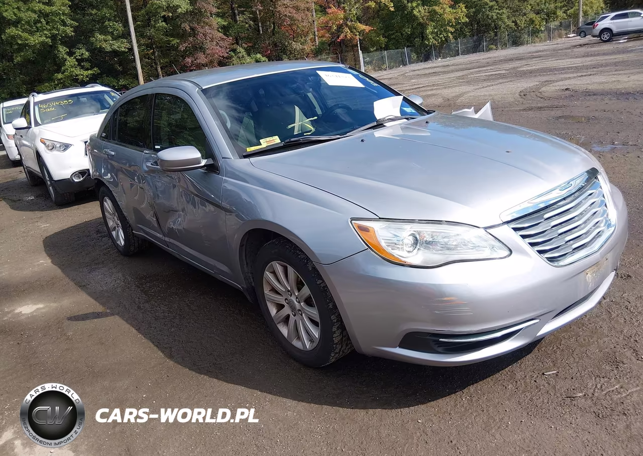 2013 Chrysler 200 Touring