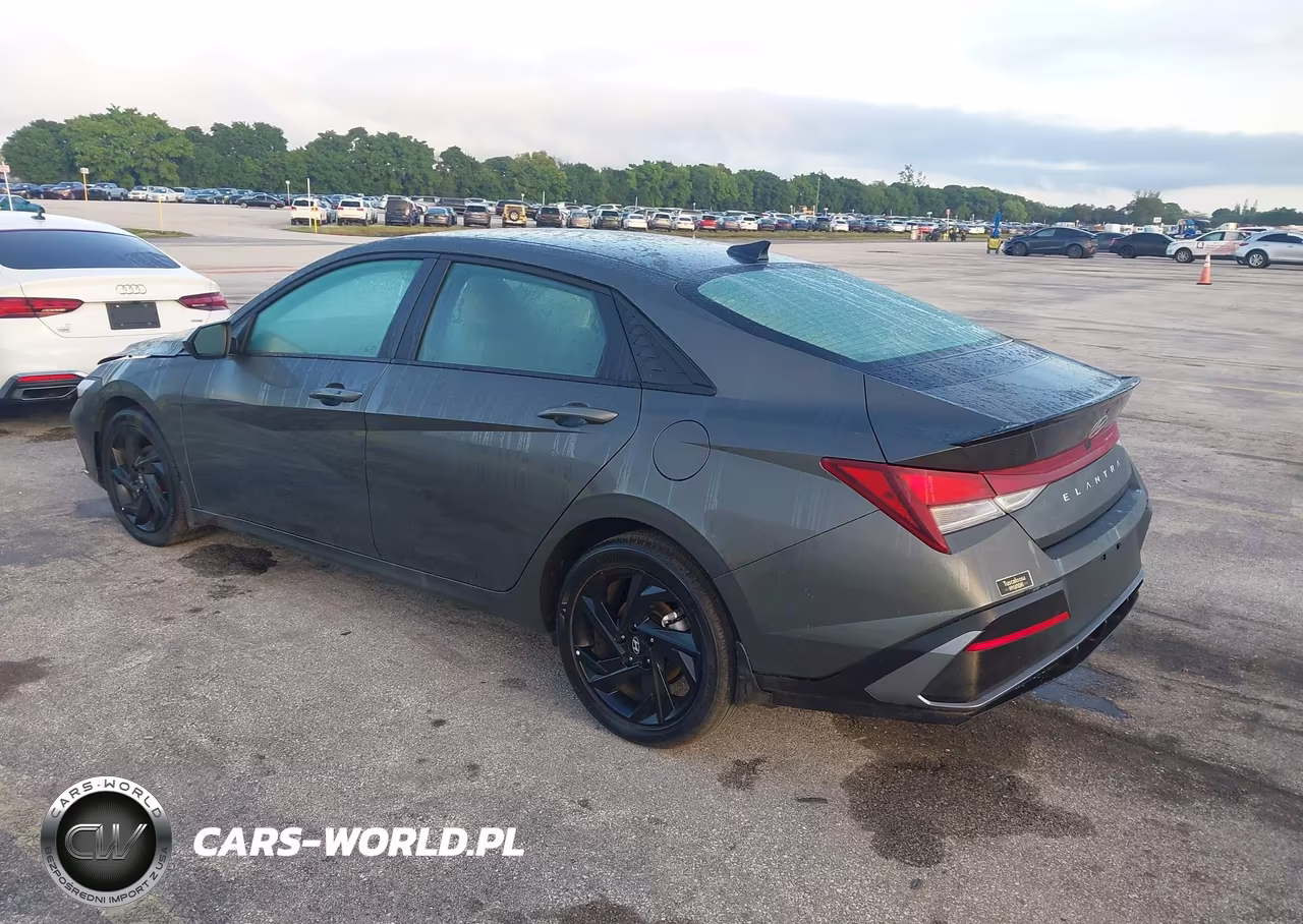 2026 Hyundai Elantra Sel Sport VIN:KMHLM4DG9TU163030 - 3
