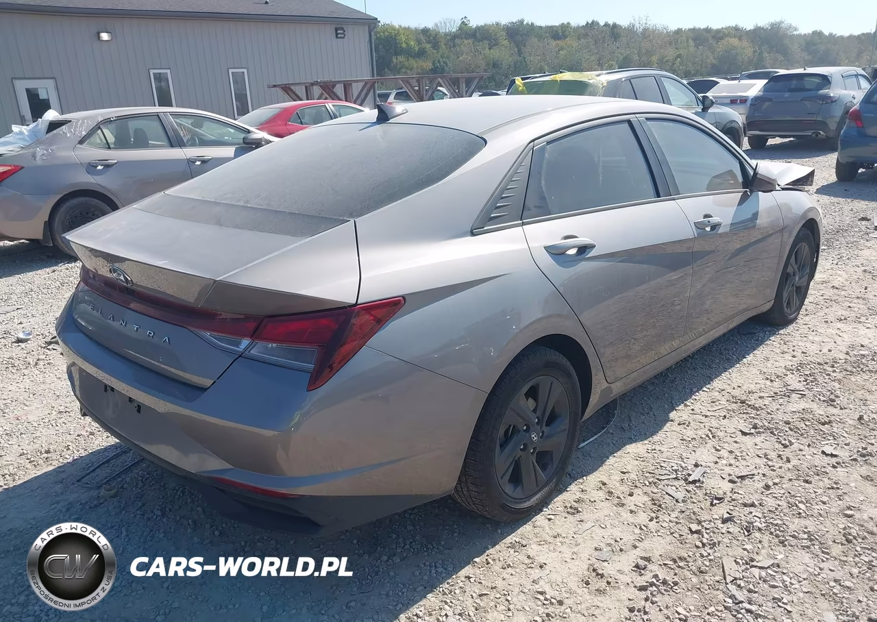 2022 Hyundai Elantra Sel VIN:KMHLM4AG2NU321411 - 4