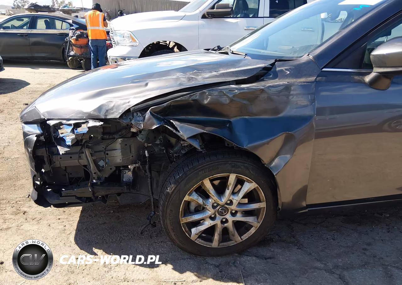 2018 Mazda Mazda3 Sport VIN:3MZBN1U75JM221404 - 17