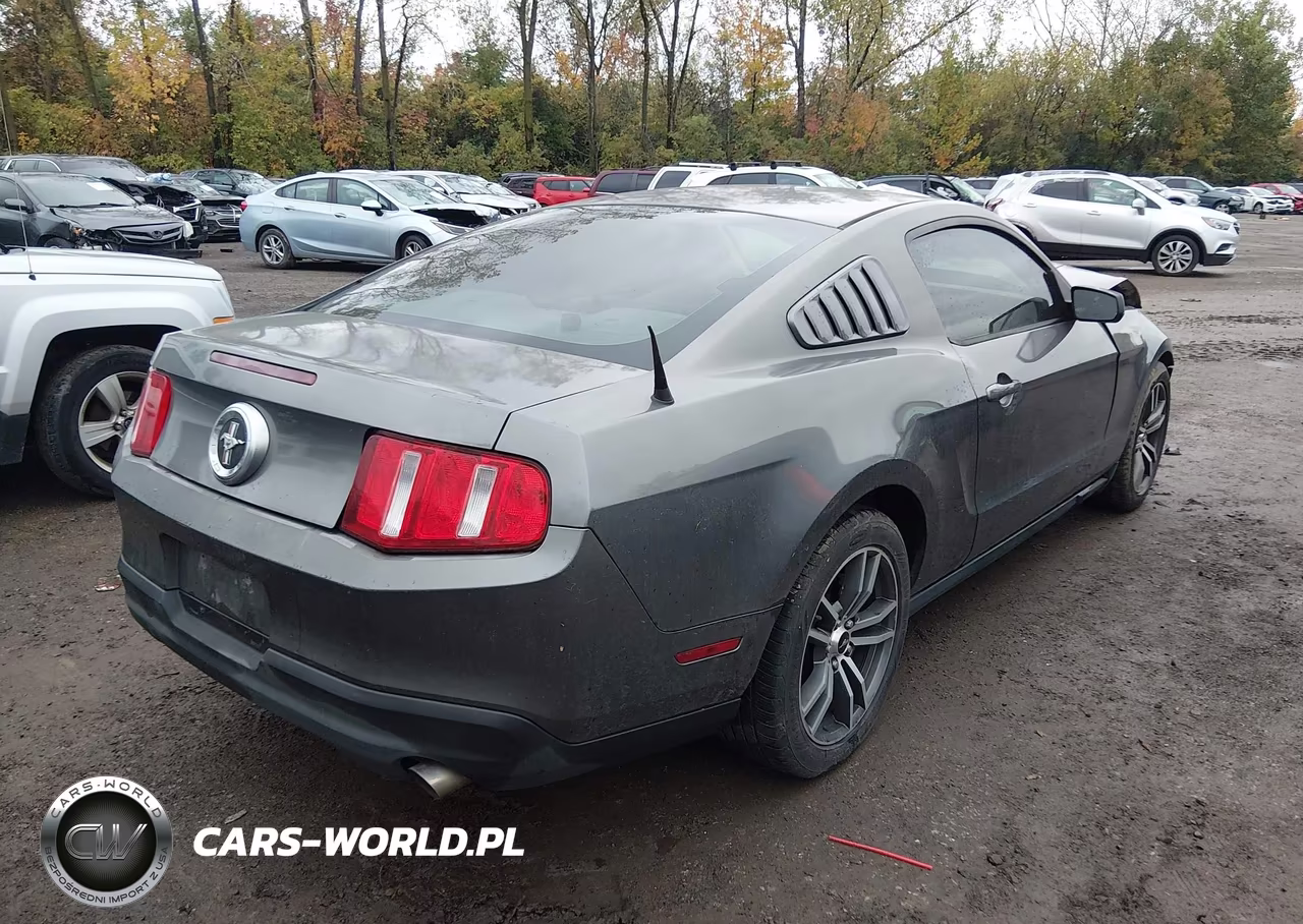 2010 Ford Mustang V6 VIN:1ZVBP8AN1A5170740 - 4
