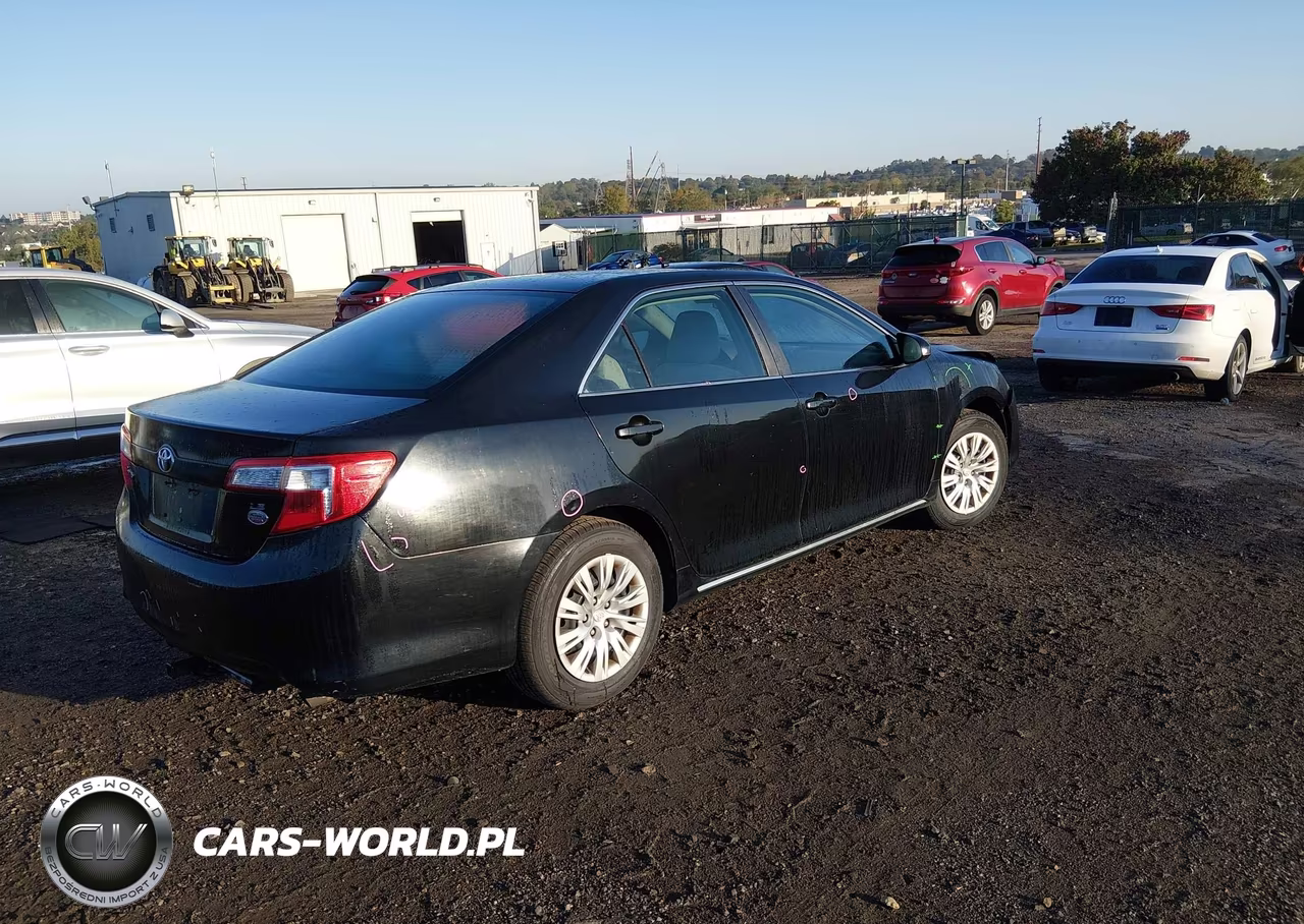 2013 Toyota Camry Le VIN:4T4BF1FK7DR283048 - 4
