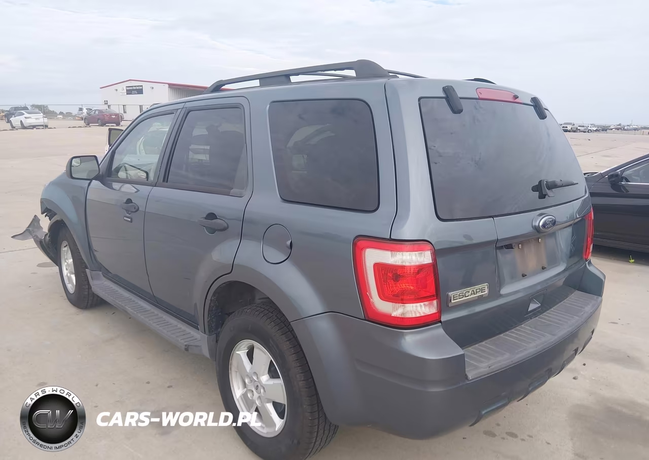 2011 Ford Escape Xlt VIN:1FMCU0D76BKA61686 - 3