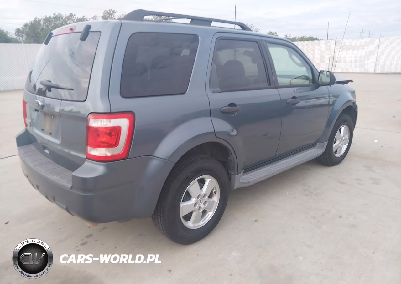 2011 Ford Escape Xlt VIN:1FMCU0D76BKA61686 - 4