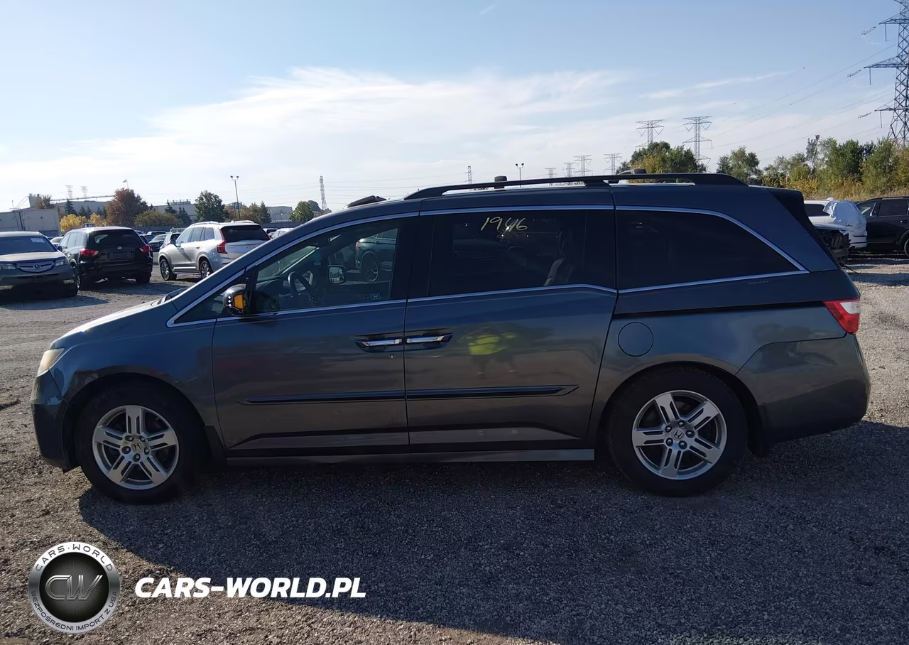 2011 Honda Odyssey Touring-Touring Elite VIN:5FNRL5H9XBB025846 - 14