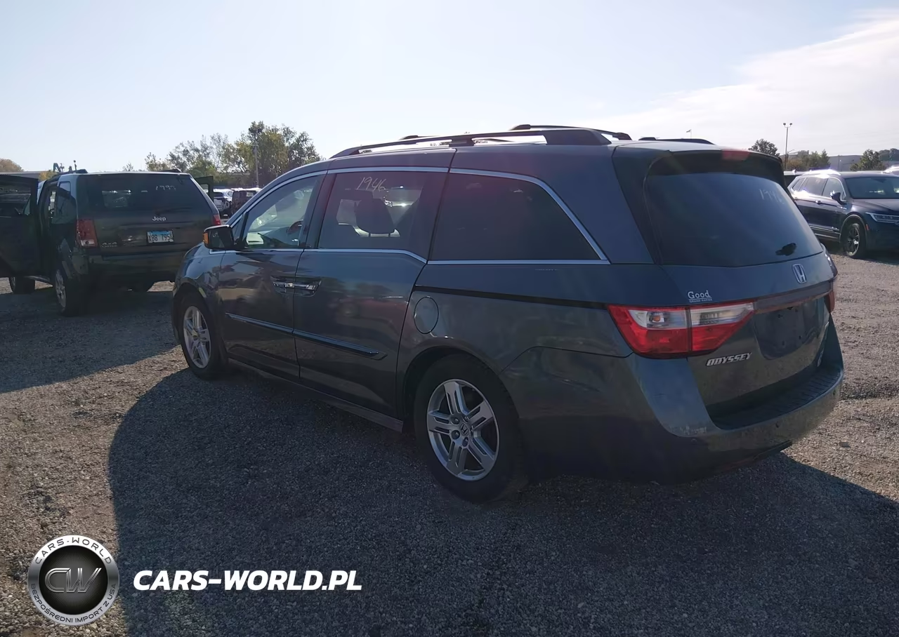 2011 Honda Odyssey Touring-Touring Elite VIN:5FNRL5H9XBB025846 - 3