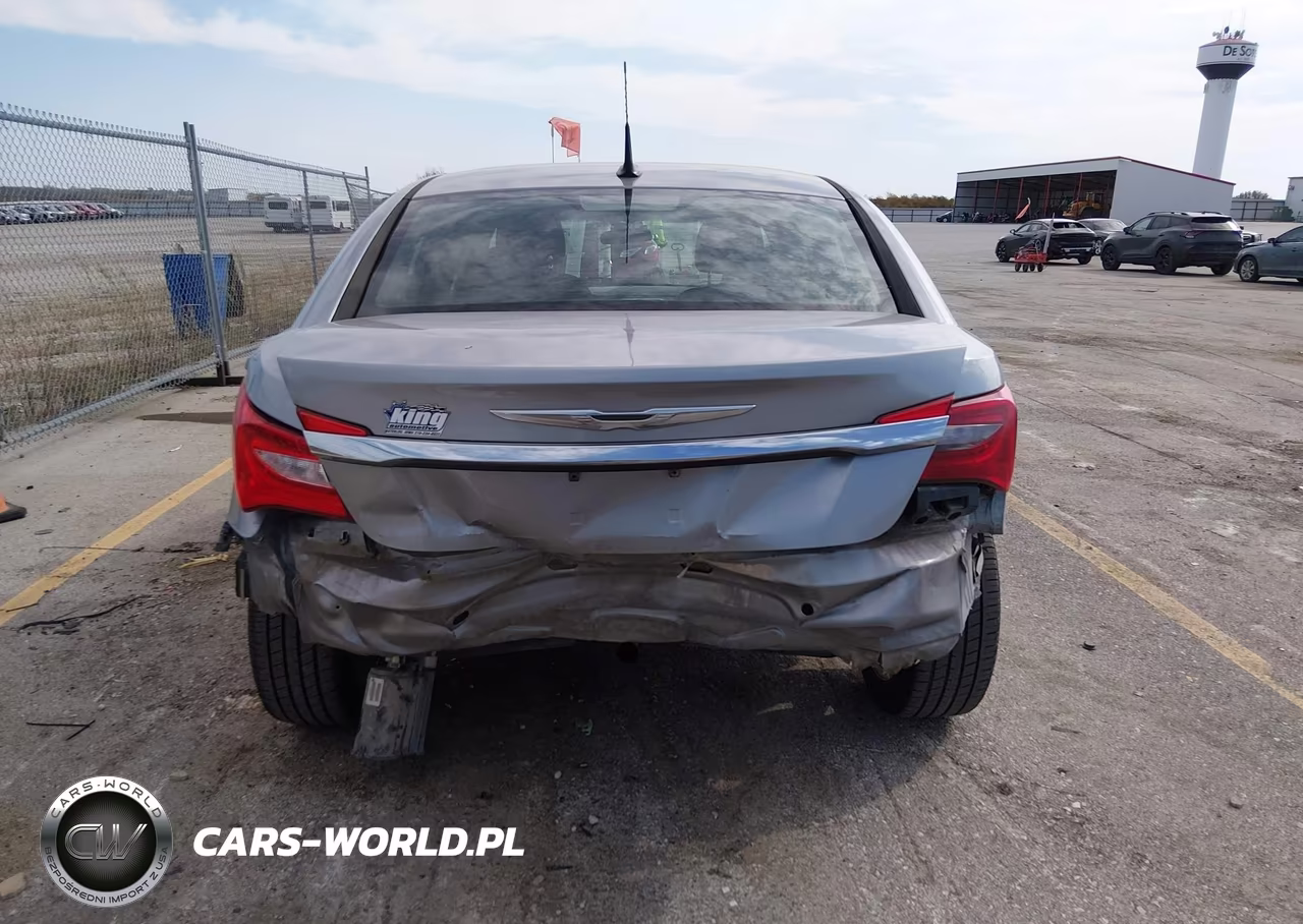 2013 Chrysler 200 Touring VIN:1C3CCBBB6DN699324 - 17