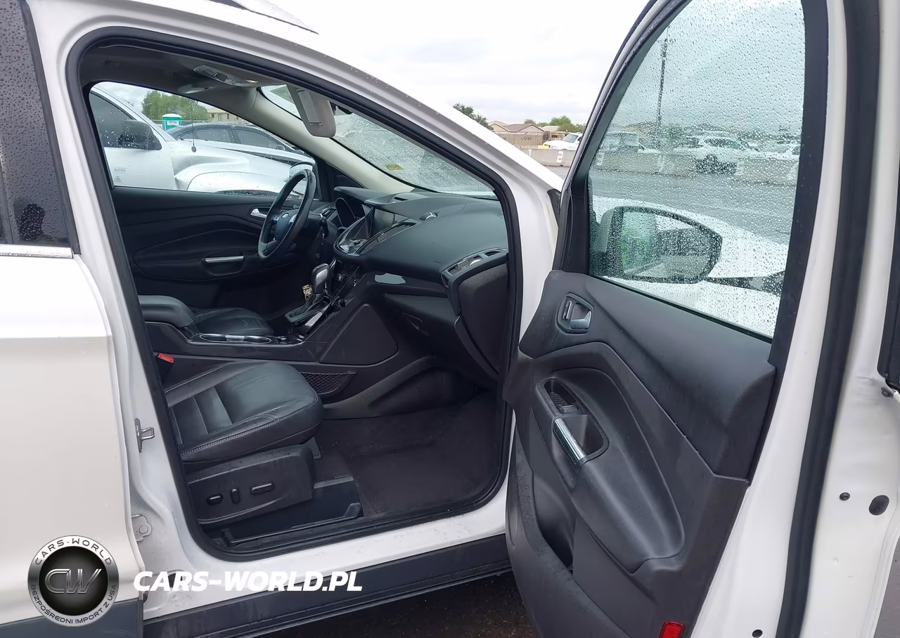 2015 Ford Escape Titanium VIN:1FMCU9J98FUC37187 - 5