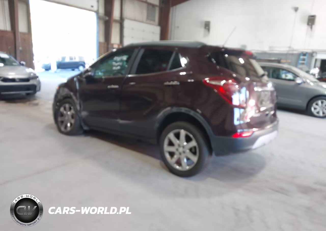 2018 Buick Encore Essence VIN:KL4CJGSB6JB682545 - 3