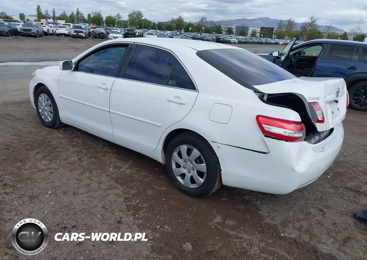 2010 Toyota Camry Le VIN:4T1BF3EK8AU535957 - 3
