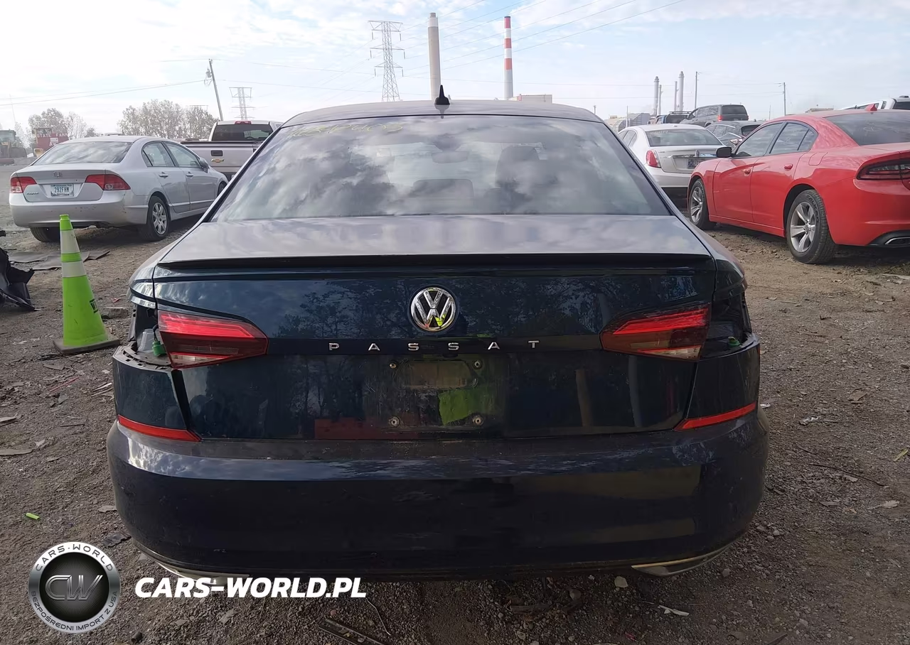 2020 Volkswagen Passat 2.0T R-Line VIN:1VWMA7A31LC019981 - 17