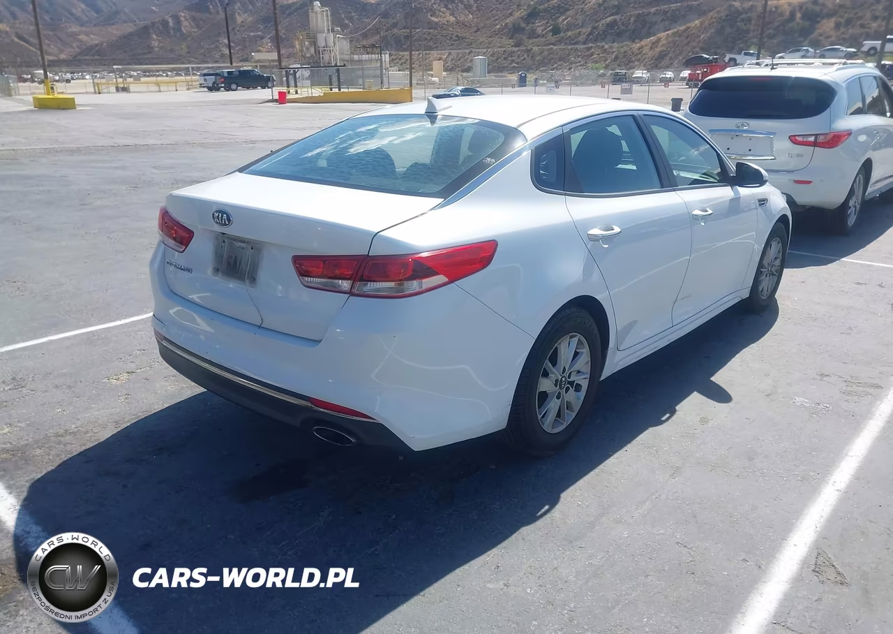 2016 Kia Optima Lx VIN:5XXGT4L30GG028330 - 4