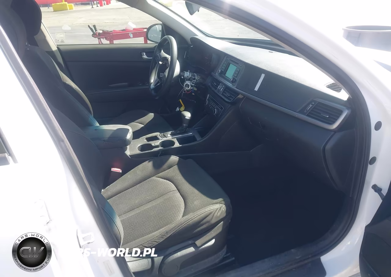 2016 Kia Optima Lx VIN:5XXGT4L30GG028330 - 5