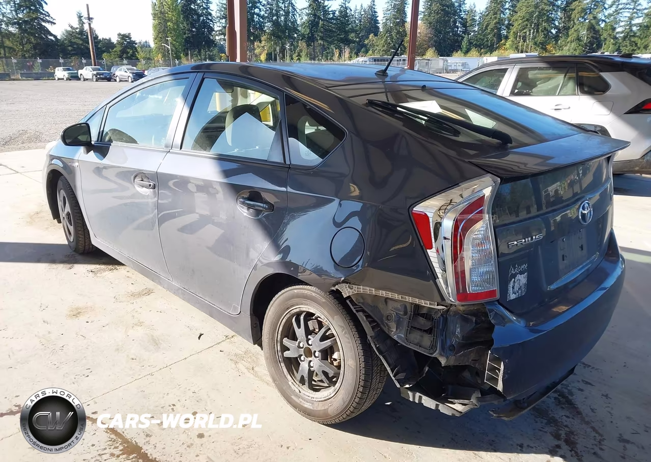 2015 Toyota Prius Two VIN:JTDKN3DU7F0466204 - 3
