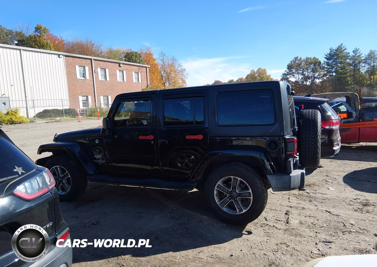 2015 Jeep Wrangler Unlimited Sahara VIN:1C4BJWEG6FL708808 - 14